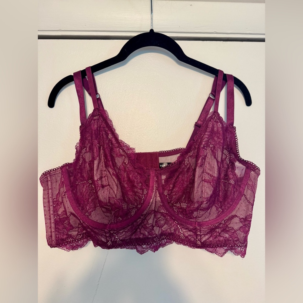 Lace Bralette in Magenta